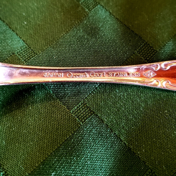 QUEEN'S COURT Japan SS 4-Piece Place Setting VTG - Picture 5 of 11